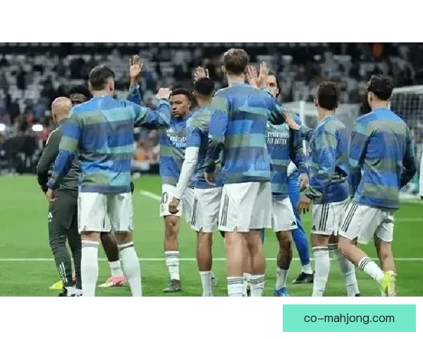 蓝鹰主场一剑封喉力克德甲巨人拜仁慕尼黑拉齐奥欧冠夜上演经典胜利传奇 🦅⚽